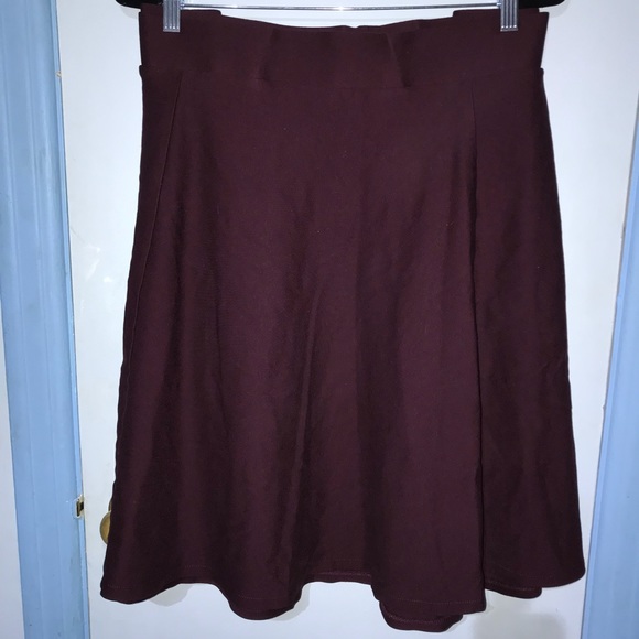 Torrid 4 Burgundy Ponte Skater Skirt - Picture 3 of 6